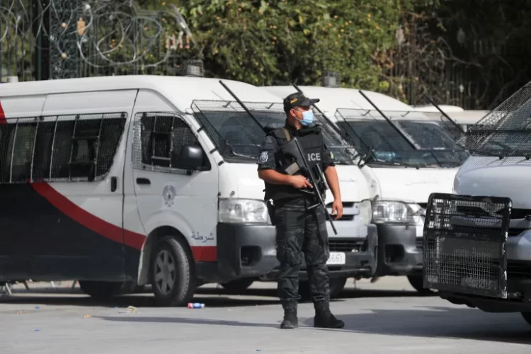Tunisia... a prominent leader in the Salvation Front arrested