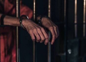 Calls for the release of Tunisian political prisoners and the lifting of "unbearable" pressure on the judiciary