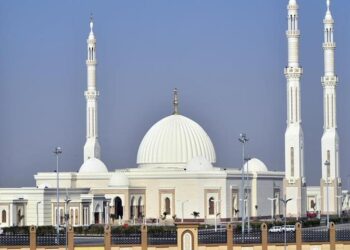 BBC: New capital's lavish mosque angers Egyptians facing poverty