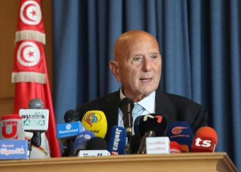 جبهة الخلاص التونسية تنظم وقفة تضامنية للإفراج عن المعتقلين السياسيين