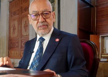 ميدل إيست آي: تونس تحكم على زعيم المعارضة راشد الغنوشي بالسجن لمدة عام