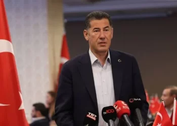 Oğan who came 3rd in Turkiye's presidential election backs Erdogan in runoff vote