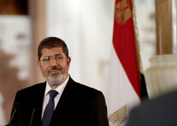 أستاذ جامعي يصبح أول رئيس مدني لمصر