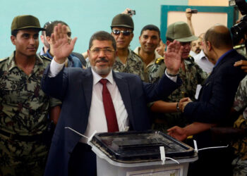 محمد مرسي: قتل مستمرّ