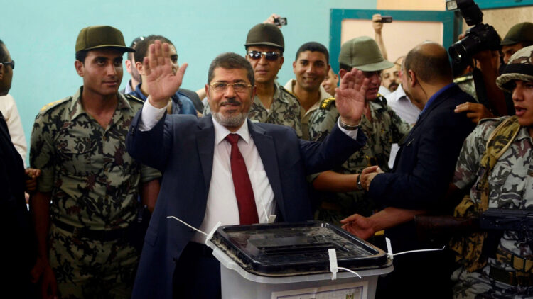محمد مرسي: قتل مستمرّ